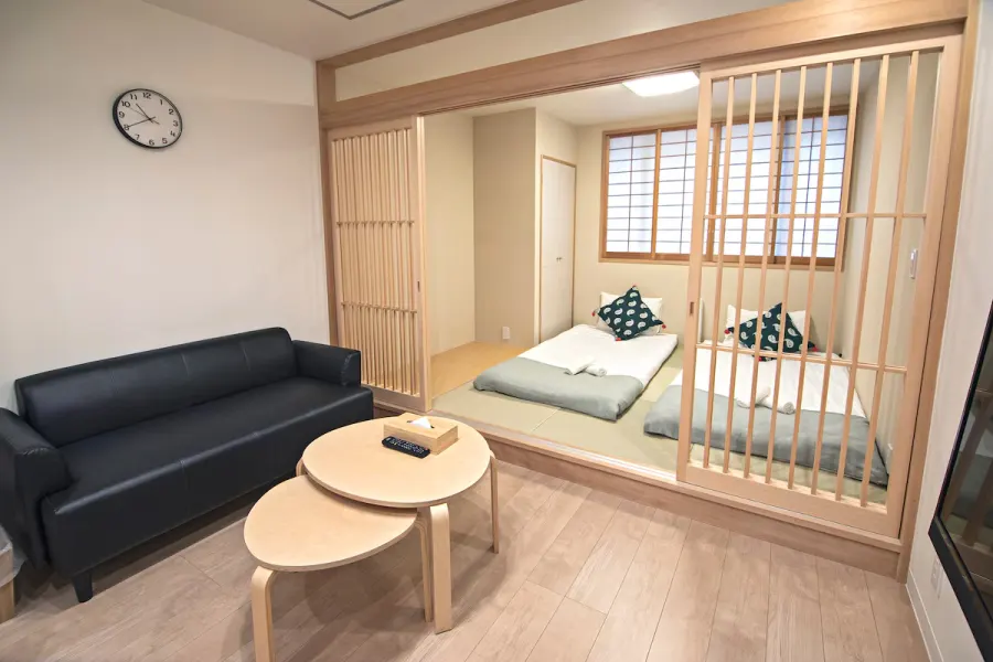 Up to 2 guests