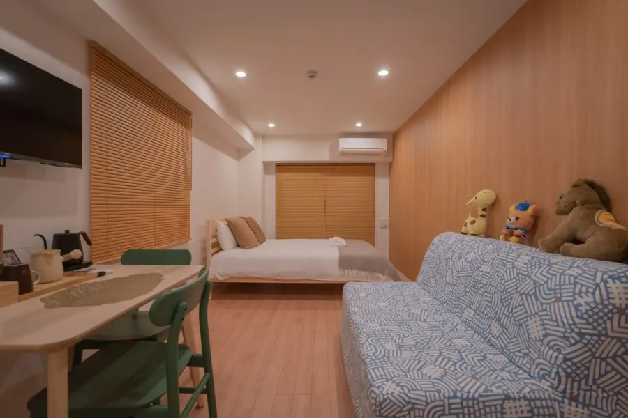 Up to 3 guests