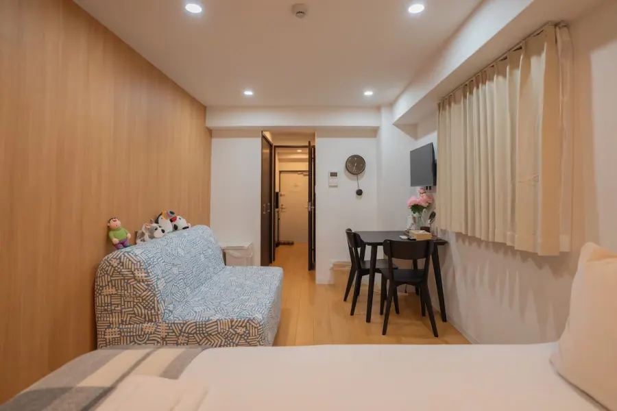 Up to 3 guests