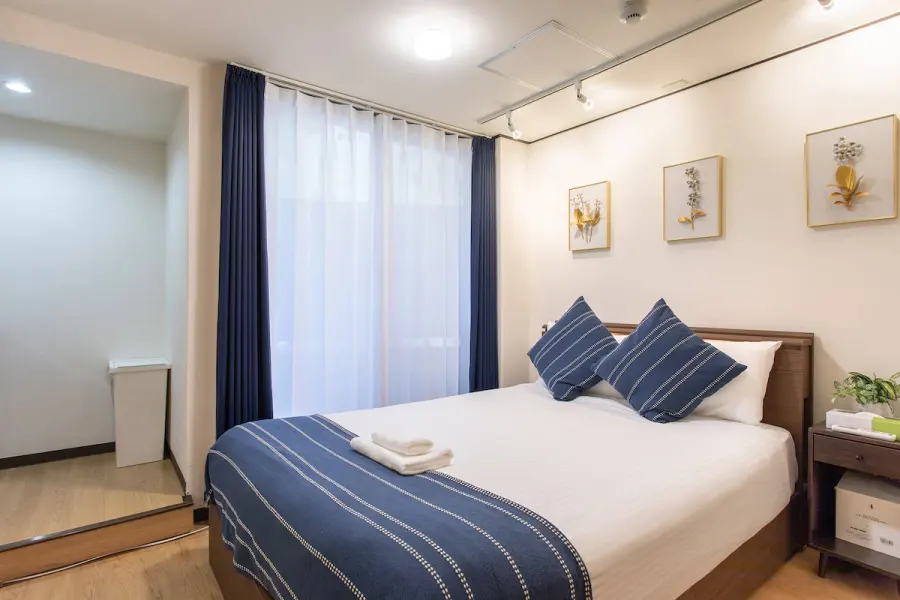 Up to 4 guests