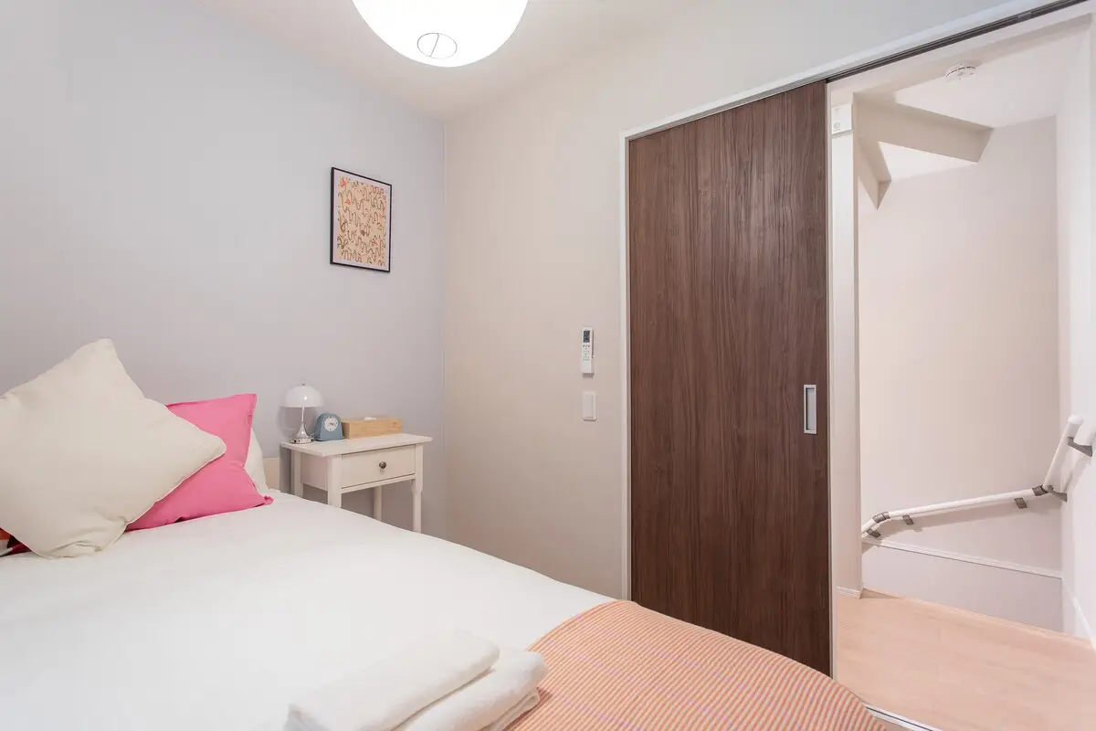 Sunflower Sonder Stay 22